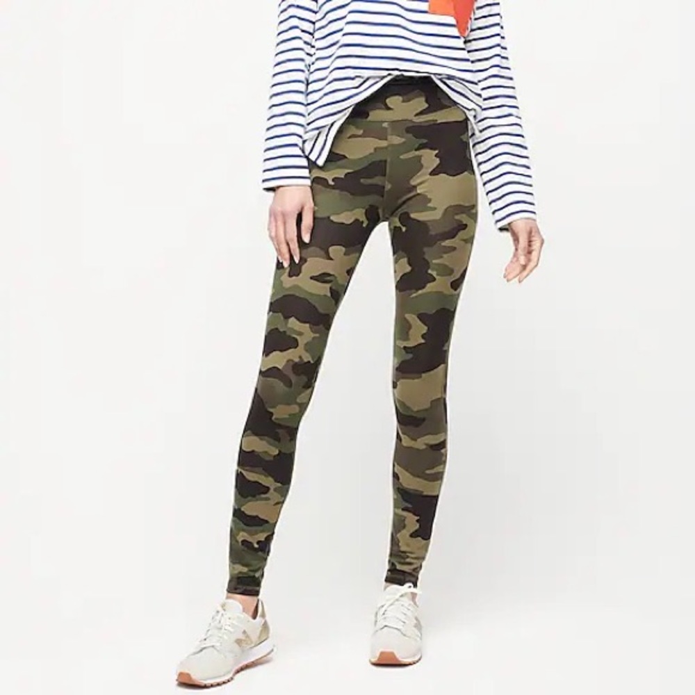 NWT 7/8 high-rise leggings in camo XXL